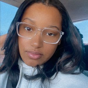 Meet your Posher, Nyla